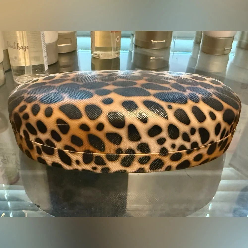Chic Hardshell Leopard Print Glasses or Sunglasses Case - Picture 4 of 5